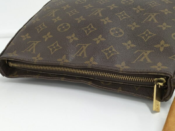 2000773257100465 7 Louis Vuitton Looping MM Shoulder Bag Monogram