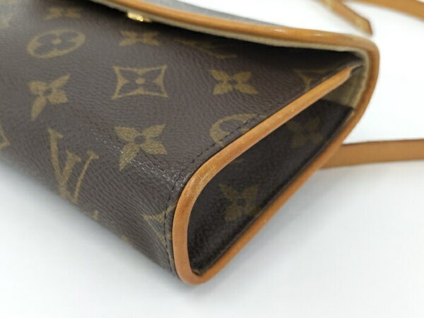 2000773257300793 3 Louis Vuitton Pochette Florentine Body Bag Monogram