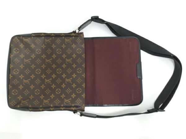 2000773257701487 8 Louis Vuitton Bus MM Monogram Shoulder Bag