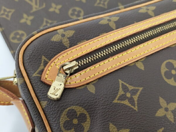 2000773257701511 8 Louis Vuitton Saint Germain 28 Shoulder Bag Monogram