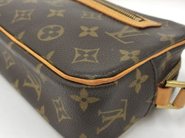 2000773257701568 3 Louis Vuitton Pochette City Shoulder Bag Monogram