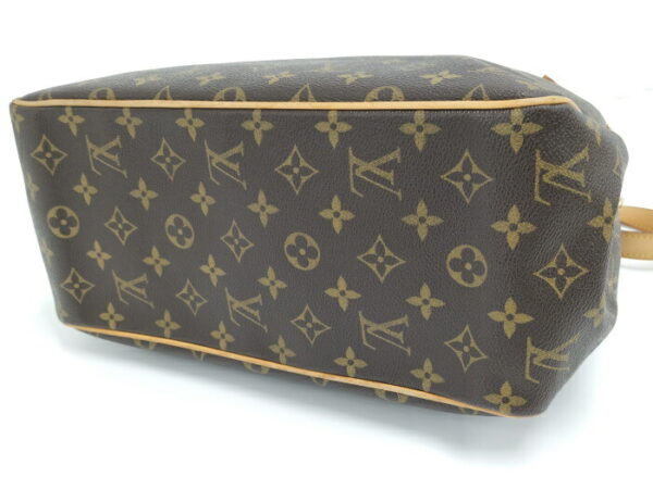 2000773257701570 4 Louis Vuitton Batignolles Shoulder Bag Monogram