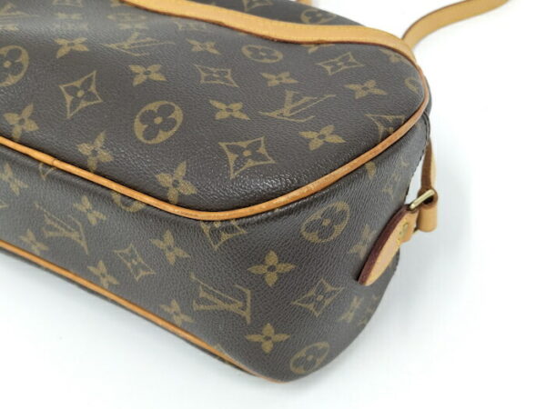 2000773257701581 3 Louis Vuitton Blois Shoulder Bag Monogram