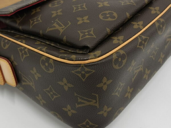 2000773257701584 4 Louis Vuitton Viva Cite GM Monogram Shoulder Bag