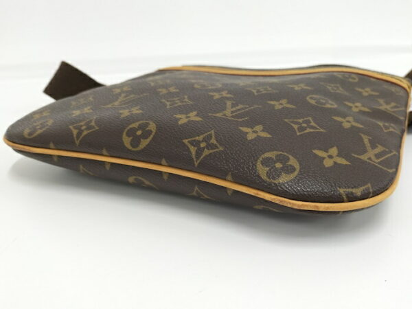 2000773257801132 4 Louis Vuitton Pochette Bosphore Shoulder Bag Monogram