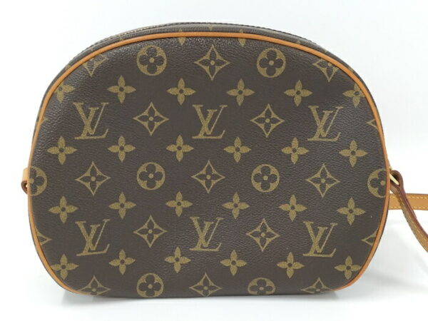 2000773257900522 2 Louis Vuitton Blois Shoulder Bag Monogram