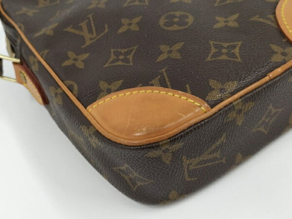 2000773257900523 3 Louis Vuitton Danube Shoulder Bag Monogram