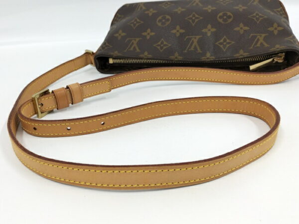 2000773257900524 5 Louis Vuitton Trotter Shoulder Bag Monogram