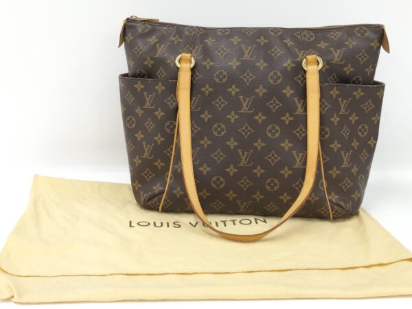 oplus 256 Louis Vuitton Totally GM Tote Bag Monogram