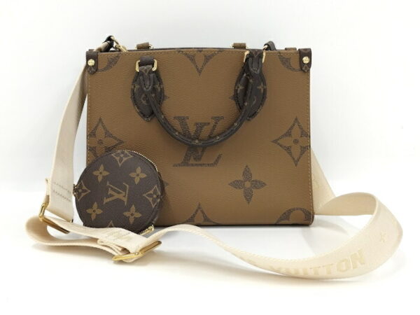 2000773258201580 2 Louis Vuitton On the Go PM 2way Bag Monogram Giant