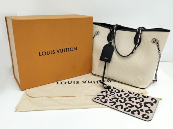 2000773258201594 10 Louis Vuitton Neverfull MM Tote Bag Wild at Heart Empreinte Crème