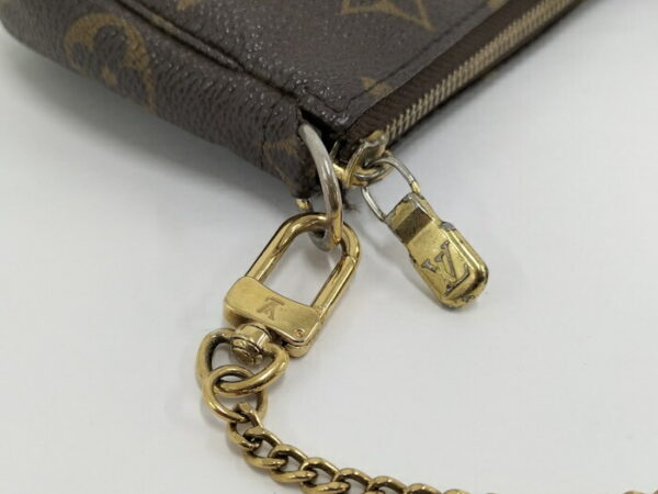 2000773258400421 3 Louis Vuitton Mini Pochette Accessoire Pouch Monogram