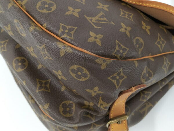 2000773258500446 3 Louis Vuitton Saumur 35 Shoulder Bag Monogram