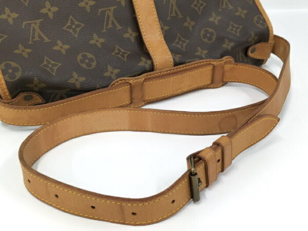 2000773258500446 4 Louis Vuitton Saumur 35 Shoulder Bag Monogram