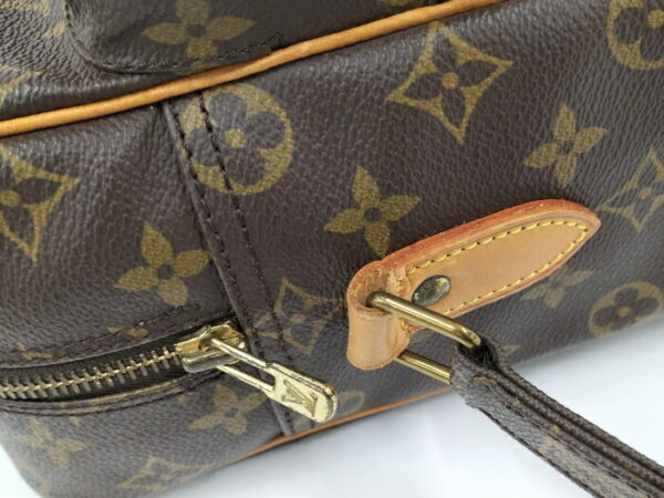 2000773258700826 7 Louis Vuitton Nile GM Monogram Shoulder Bag