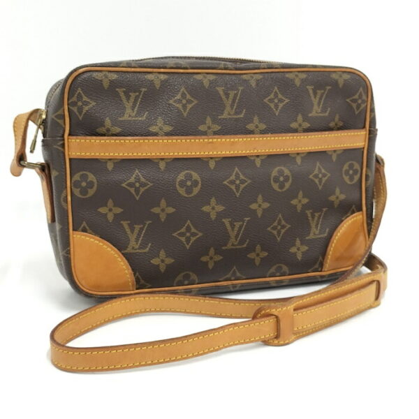 2000773258700853 1 Louis Vuitton Trocadero 27 Shoulder Bag Monogram