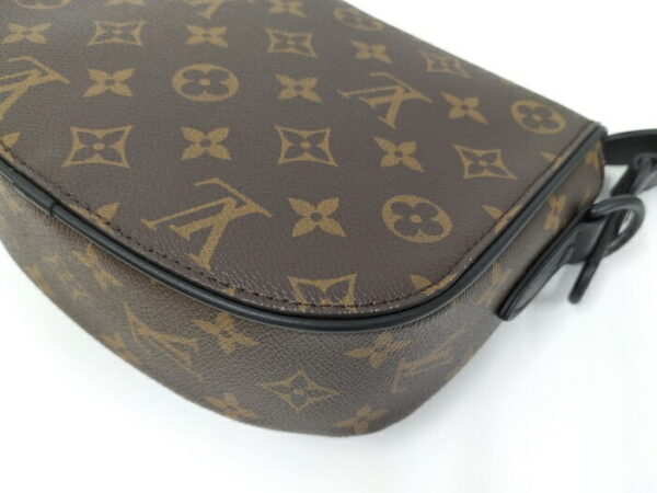 2000773258800890 3 Louis Vuitton Montsouris Messenger PM Shoulder Bag Macassar