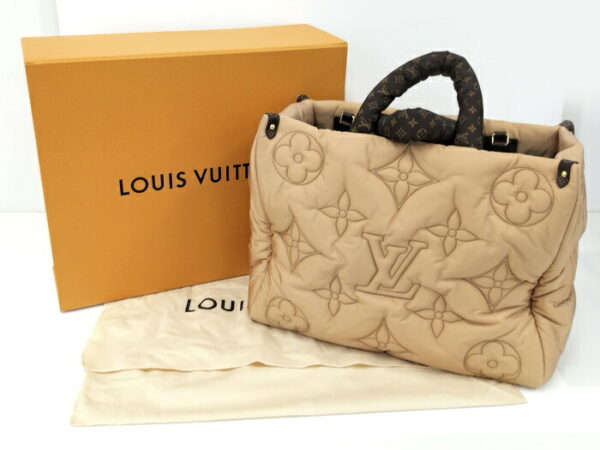 2000773259000368 9 Louis Vuitton On the Go GM LV Pillow 2way Tote Bag Beige