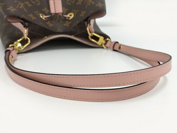 2000773259000440 4 Louis Vuitton Neo Noe Shoulder Bag Monogram Rose Poudre