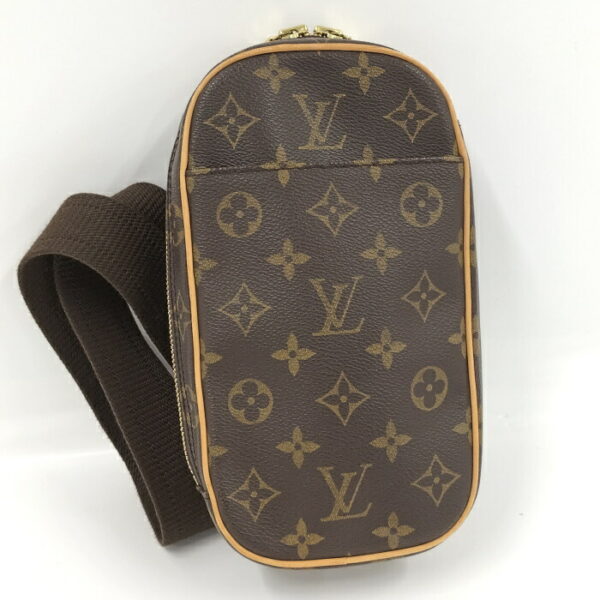 2000773259200512 1 Louis Vuitton Pochette Ganju Body Bag Monogram