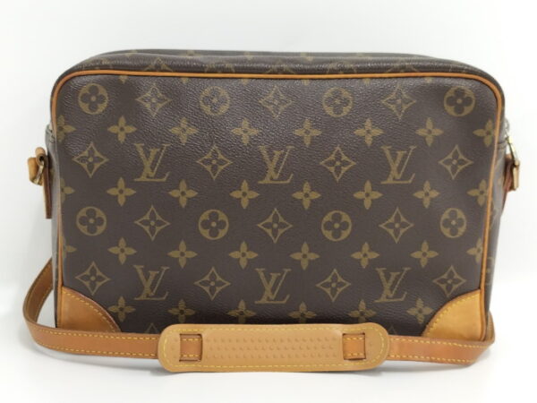 oplus 256 Louis Vuitton Trocadero GM Shoulder Bag Monogram