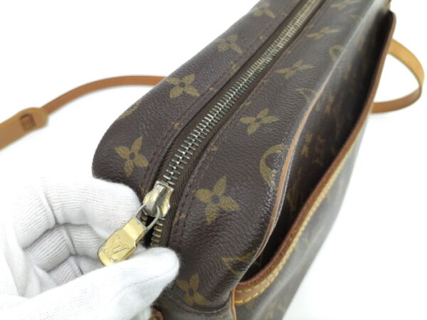 oplus 256 Louis Vuitton Trocadero GM Shoulder Bag Monogram