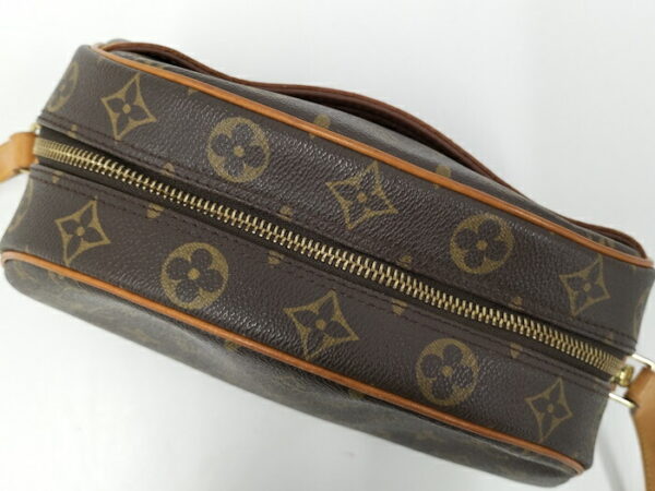 2000773259700553 6 Louis Vuitton Blois Shoulder Bag Monogram