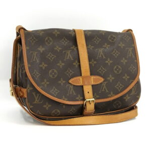 2000773259700649 1 Louis Vuitton Croissant MM One Handle Bag Monogram