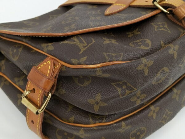 2000773259700649 3 Louis Vuitton Saumur 30 Shoulder Bag Monogram