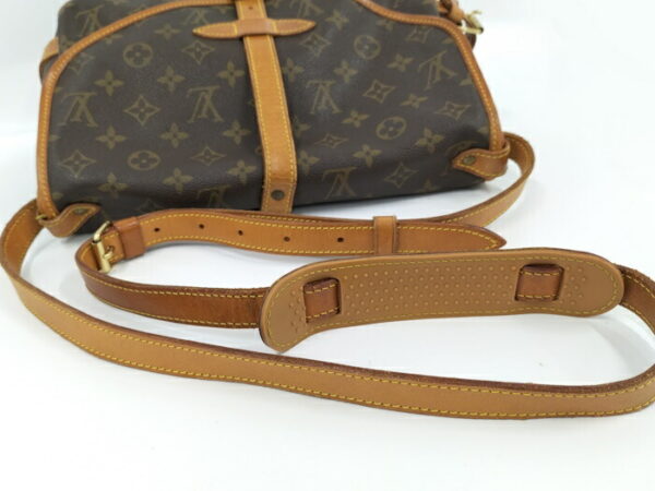 2000773259700649 5 Louis Vuitton Saumur 30 Shoulder Bag Monogram