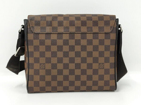 2000773259700661 2 Louis Vuitton District MM NM Shoulder Bag Damier Ebene