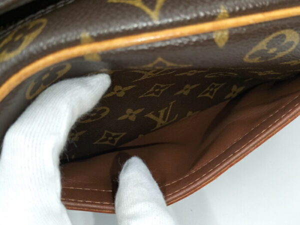 2000773259700673 7 Louis Vuitton Blois Shoulder Bag Monogram