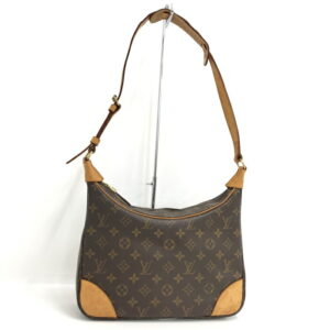 2000773259900081 1 Louis Vuitton Monogram Luco Handbag Monogram