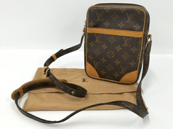 2000773259900096 10 Louis Vuitton Danube Shoulder Bag Monogram