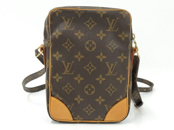 2000773259900096 2 Louis Vuitton Danube Monogram Shoulder Bag