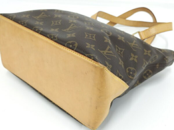 2000773260000123 4 Louis Vuitton Hippo Piano Shoulder Bag Monogram