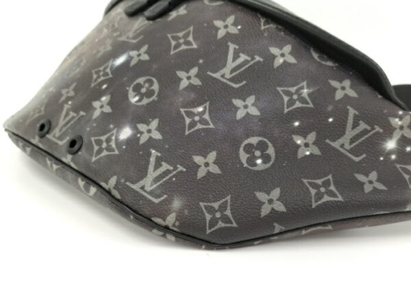 2000803252000690 3 Louis Vuitton Discovery Bum Bag Body Bag Monogram Galaxy