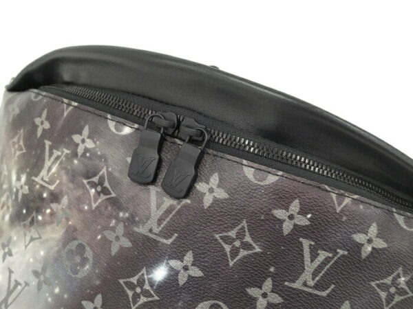 2000803252000690 8 Louis Vuitton Discovery Bum Bag Body Bag Monogram Galaxy