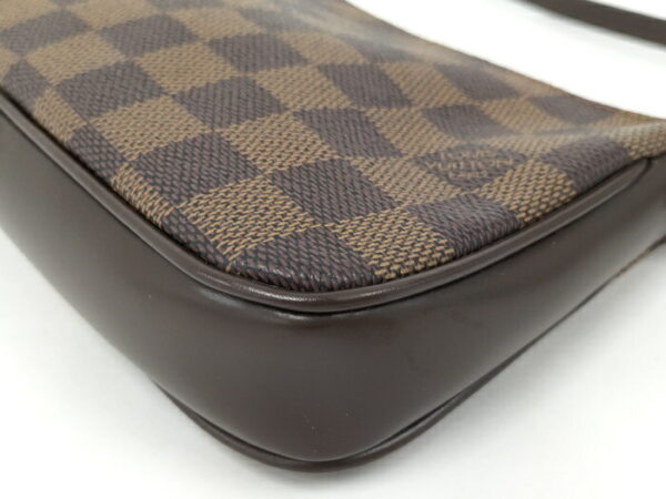 2000803252000768 3 Louis Vuitton Navona Accessory Pouch Damier Ebene