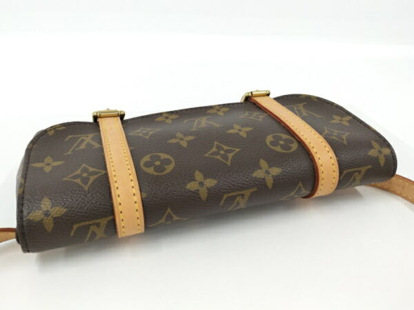 2000803252000820 7 Louis Vuitton Pochette Marelle Body Bag Monogram