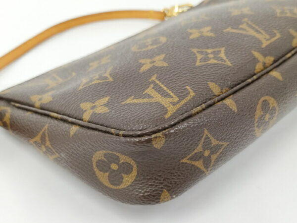 2000803257600766 3 Louis Vuitton Pochette Accessories Pouch Monogram