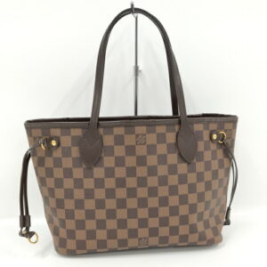 2000803257900438 1 Louis Vuitton Dorsoduro Shoulder Bag Damier Canvas Brown