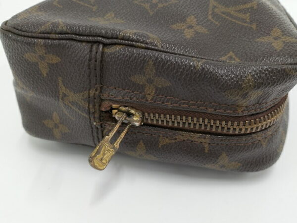 2000803258800677 5 Louis Vuitton Truth Toilette 23 Bag Monogram