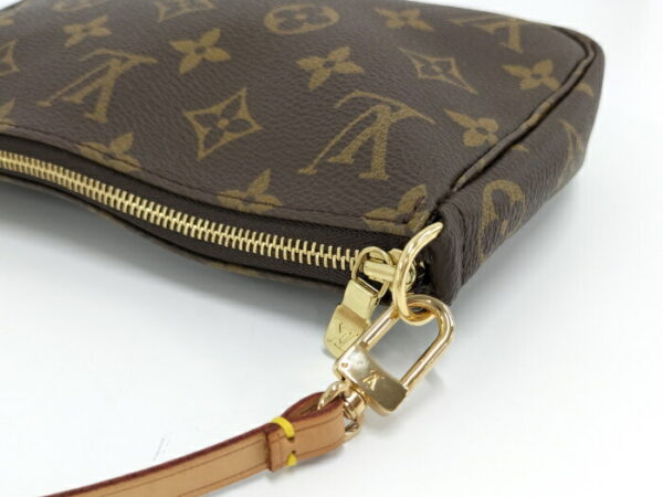 2000803259400646 4 Louis Vuitton Pochette Accessory Pouch Monogram