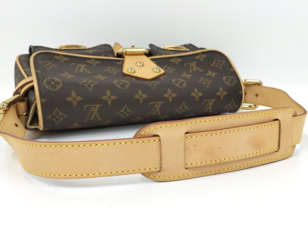 2001198251500951 4 Louis Vuitton Hudson PM Shoulder Bag Monogram