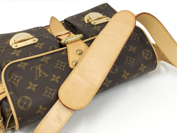 2001198251500951 5 Louis Vuitton Hudson PM Shoulder Bag Monogram