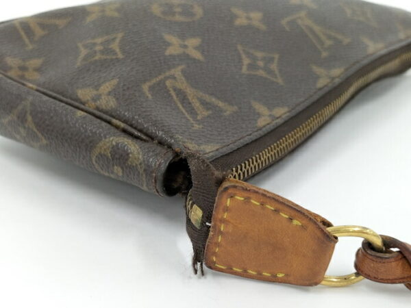 2001198257601477 4 Louis Vuitton Pochette Accessoire Handbag Monogram