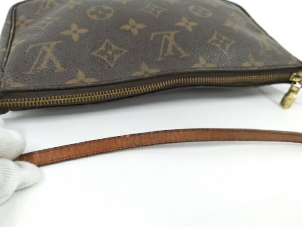 2001198257601477 8 Louis Vuitton Pochette Accessoire Handbag Monogram