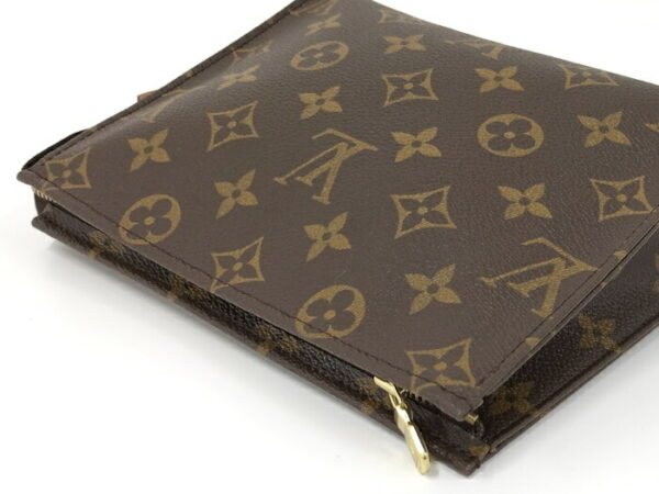 2001198258700237 3 Louis Vuitton Posh Toilette 19 Cosmetic Pouch Monogram