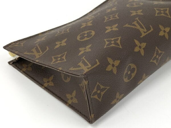 2001198258700237 4 Louis Vuitton Posh Toilette 19 Cosmetic Pouch Monogram